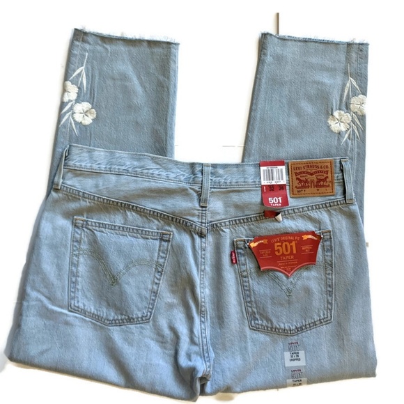 NWT Levi's 501 Taper Raw Hem Embroidered Jean sz32 - Picture 5 of 7
